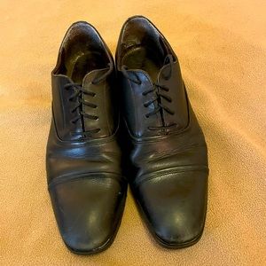 Aldo Oxford shoes. Black Leather size 9.